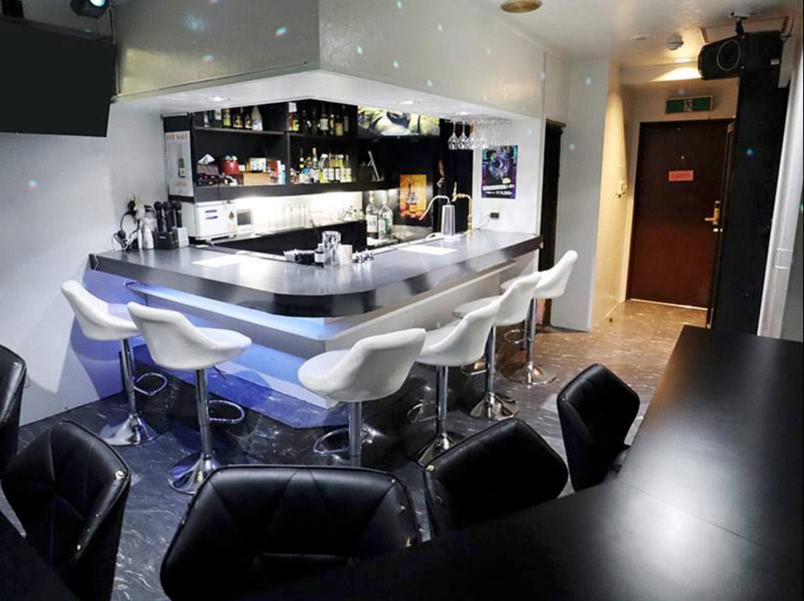 Girls Bar Kizuna(キズナ) 店内写真
